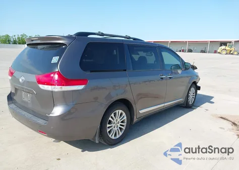 2013 Toyota Sienna Xle V6 8 Passenger from USA, damaged, VIN 5TDYK3DC2DS356018